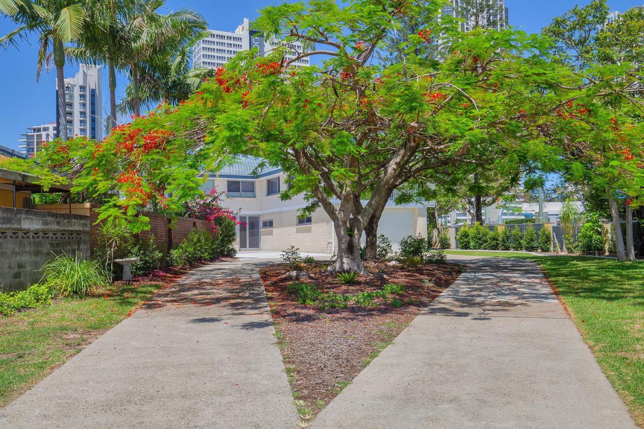 29 Stanhill Drive Villa โกลด์โคสต์ ภายนอก รูปภาพ