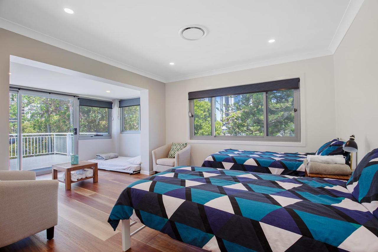 29 Stanhill Drive Villa โกลด์โคสต์ ภายนอก รูปภาพ