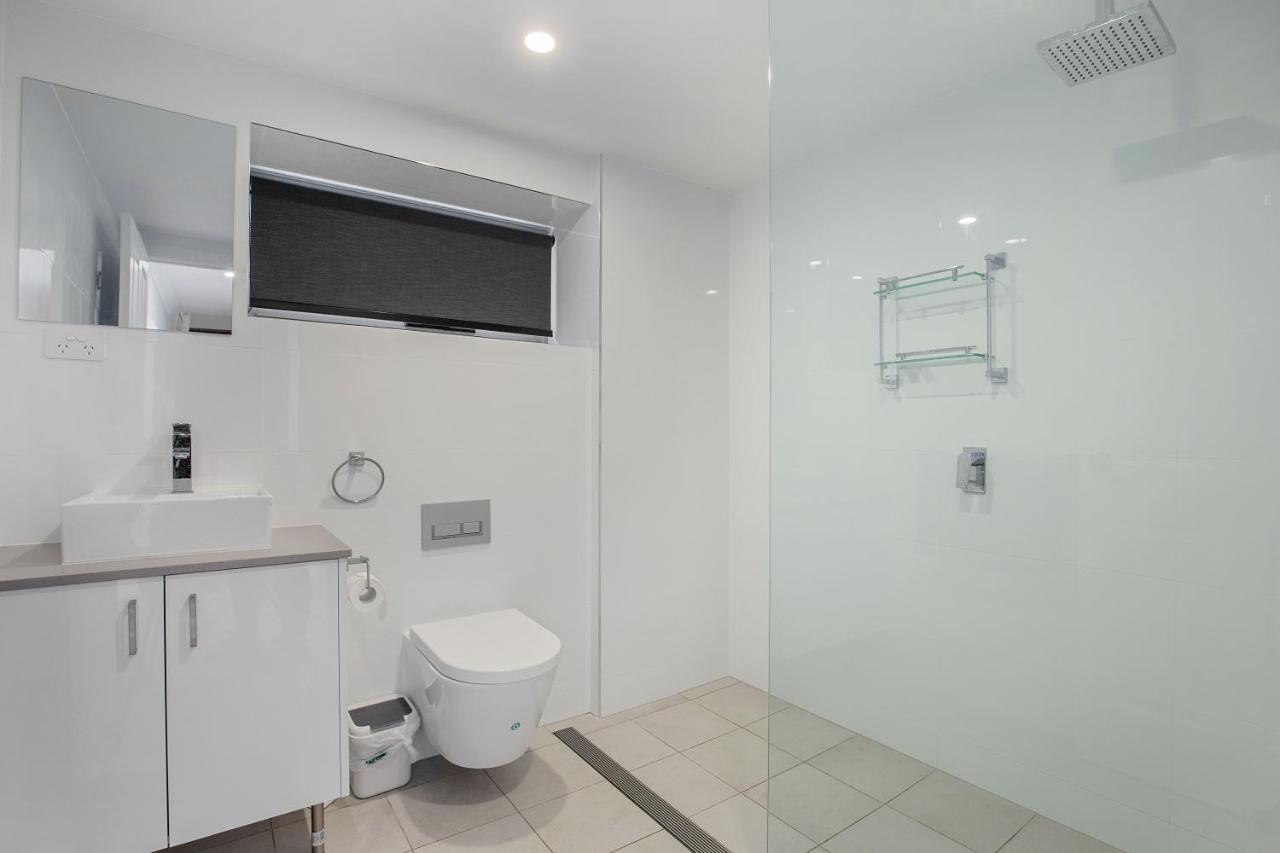 29 Stanhill Drive Villa โกลด์โคสต์ ภายนอก รูปภาพ