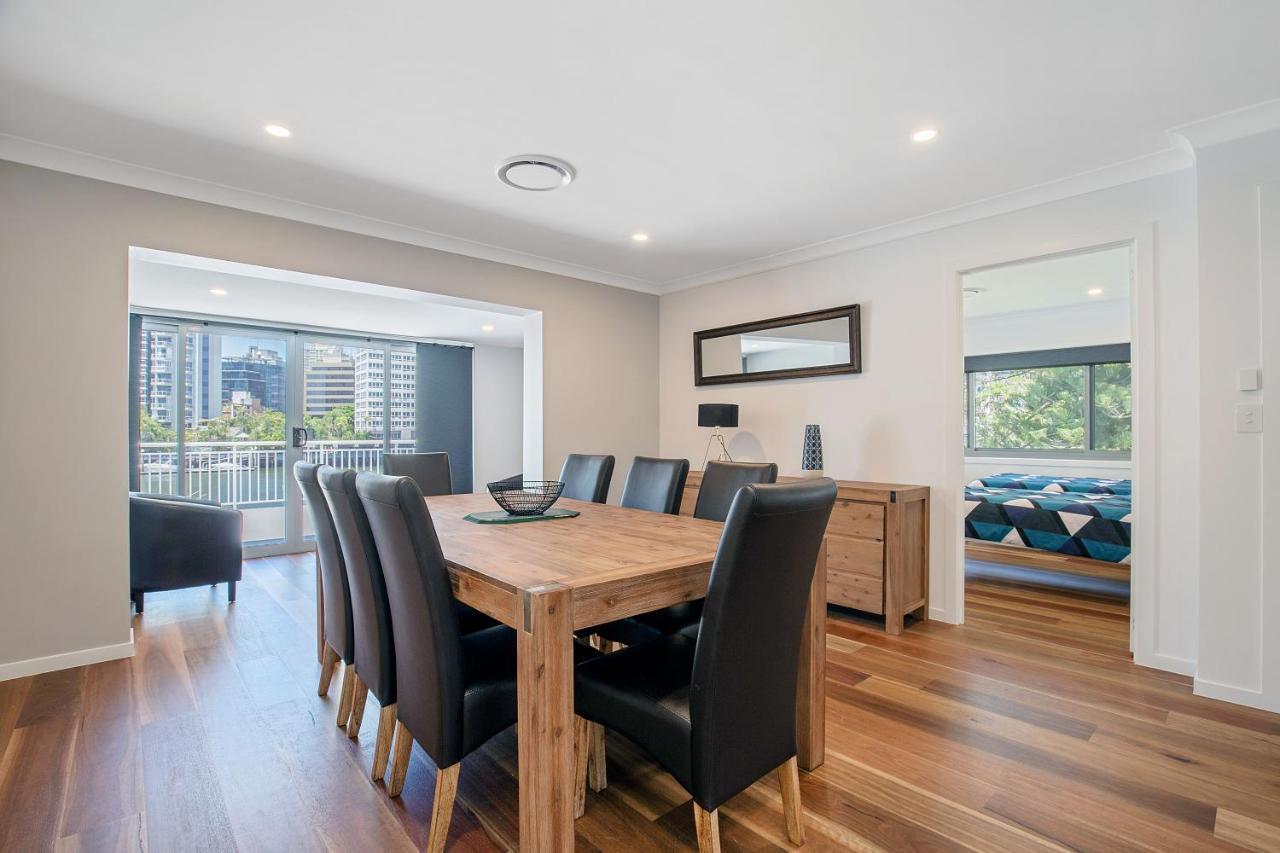 29 Stanhill Drive Villa โกลด์โคสต์ ภายนอก รูปภาพ